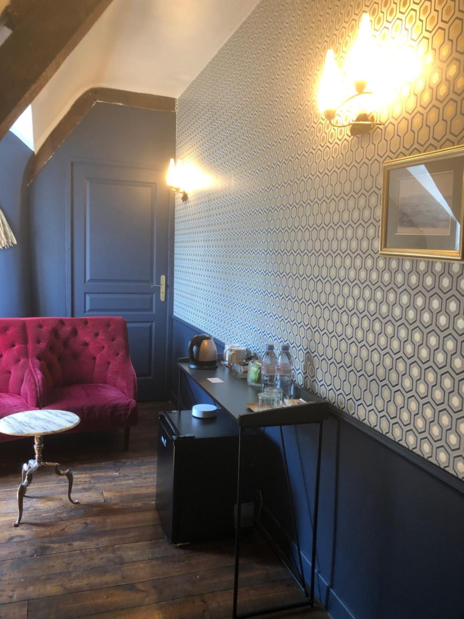 La Maison Aux Murs Anciens Et Ses Chambres 塔布 外观 照片
