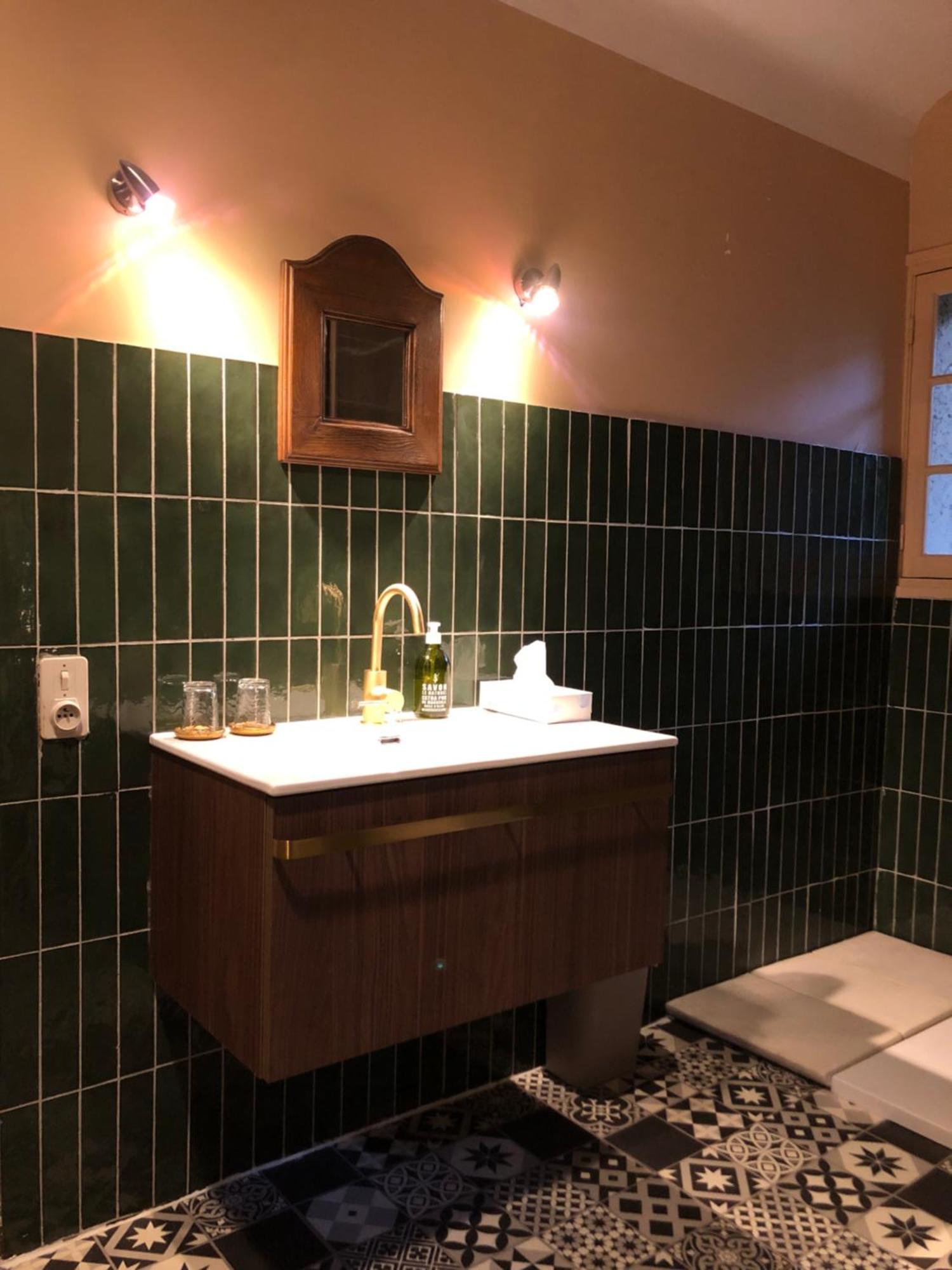 La Maison Aux Murs Anciens Et Ses Chambres 塔布 外观 照片